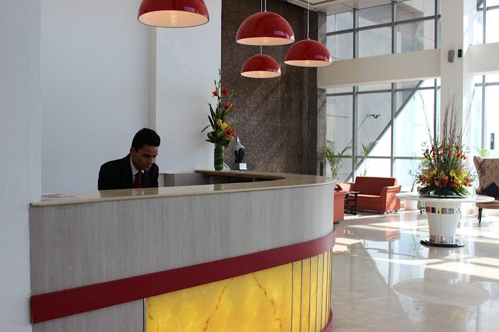 Xenious World Square Hotel Ghaziabad Eksteriør billede