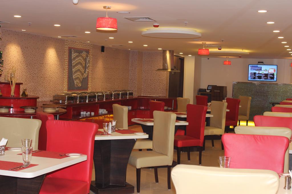 Xenious World Square Hotel Ghaziabad Eksteriør billede