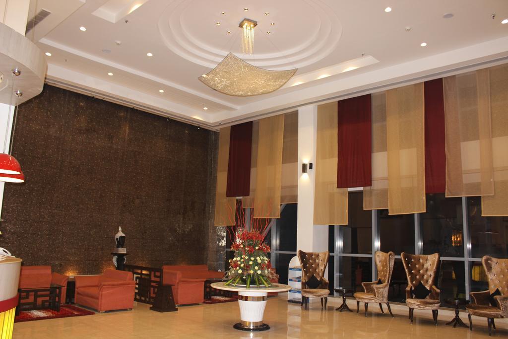 Xenious World Square Hotel Ghaziabad Eksteriør billede